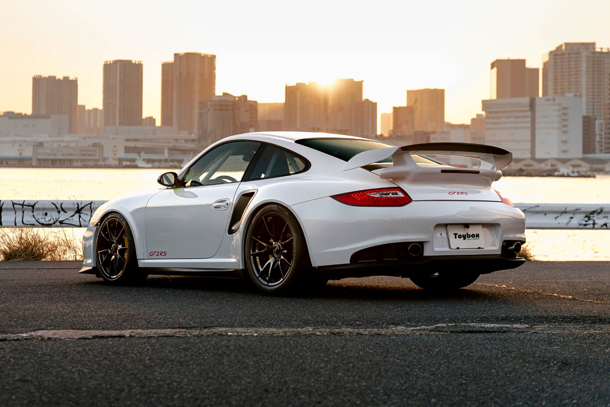 GT2RS 01